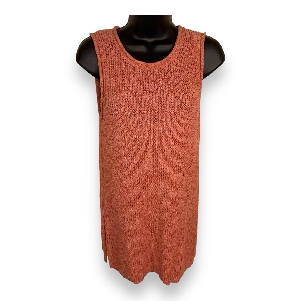 MEDIUM PEACH CORAL ORANGE KNIT STRETCH TOP STACCATO SLEEVELESS KNIT